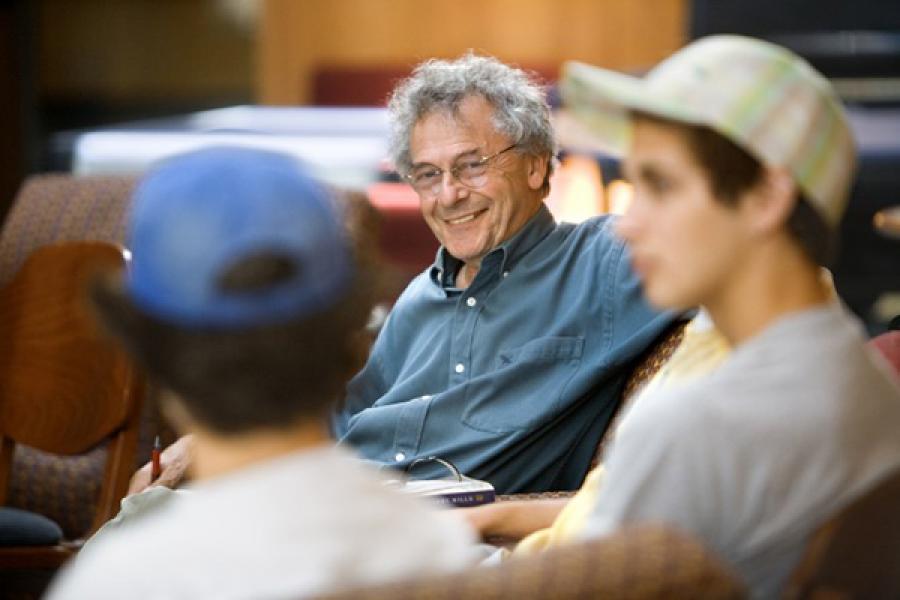 Students discuss the 2008 New Student Reading Project, “Lincoln at Gettysburg,” with Kramnick.