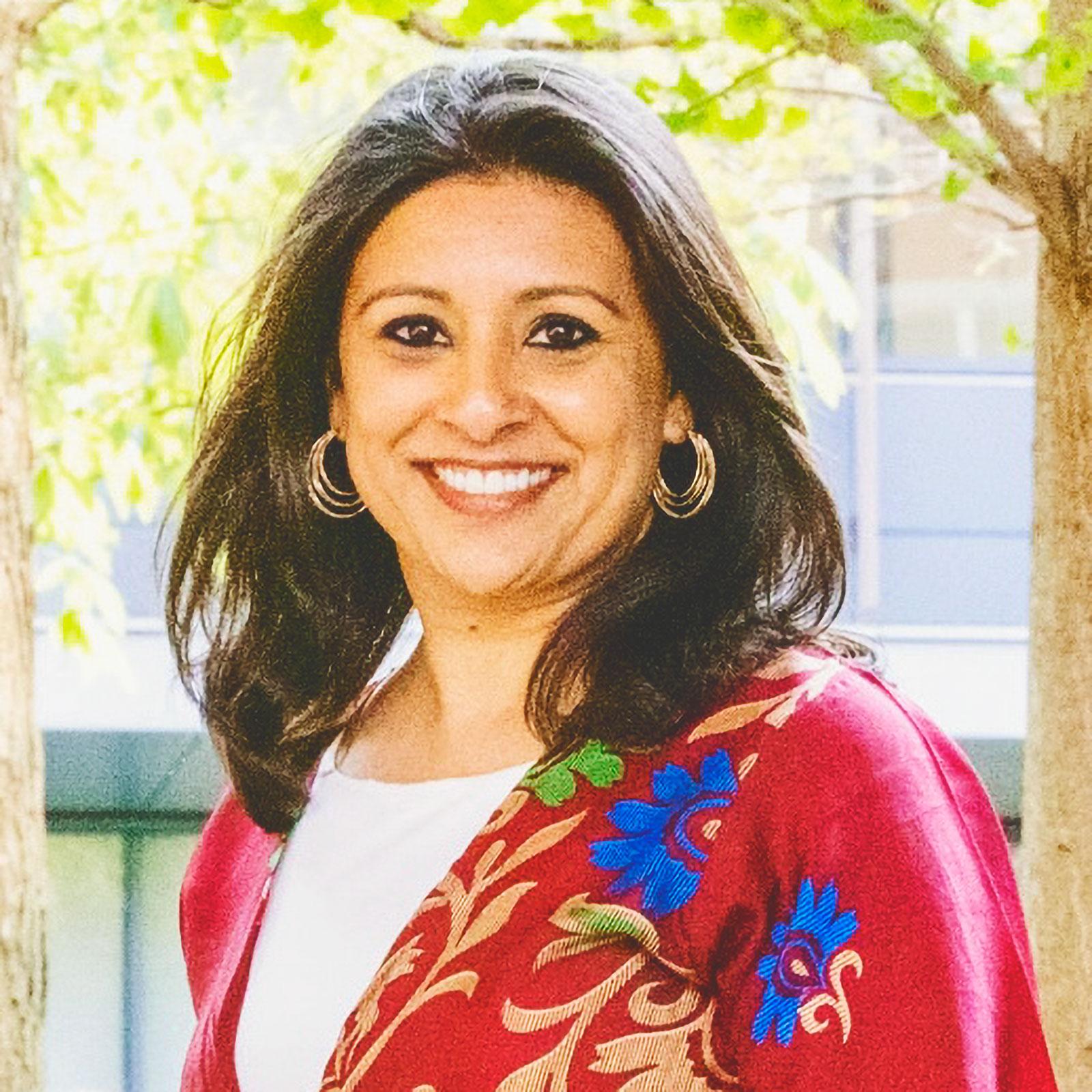 Fatema Gunja Sumar ’01