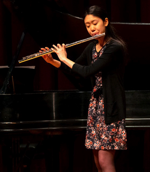  Joy Zhang playing the flute